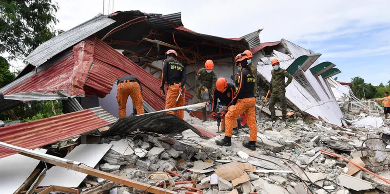 Más de 200 heridos y 12 muertos deja terremoto que golpeó Filipinas