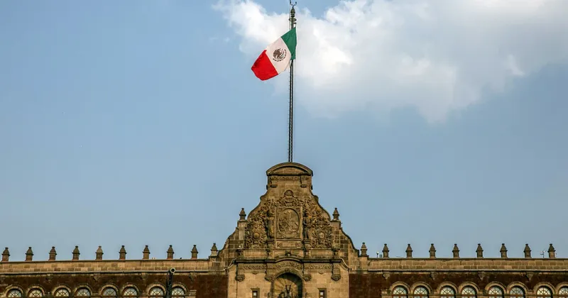México recorta rango de crecimiento económico para 2026 y 2027