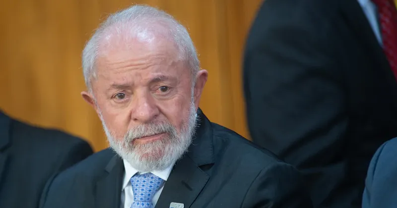 Aliado clave de Lula deja liderazgo en el Senado en medio del escándalo de Banco Master