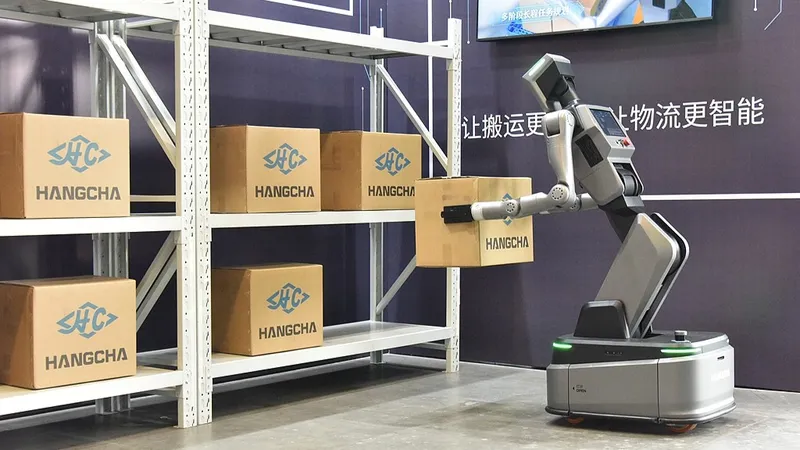 China inaugura un centro nacional de formación profesional para robots humanoides