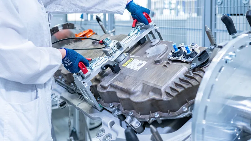 Los coches eléctricos no son necesariamente más caros de reparar que uno equivalente de gasolina, según un estudio