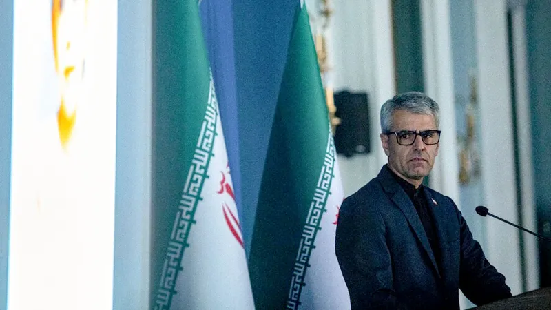 Irán denuncia que Occidente encubre la guerra de agresión de EEUU e Israel