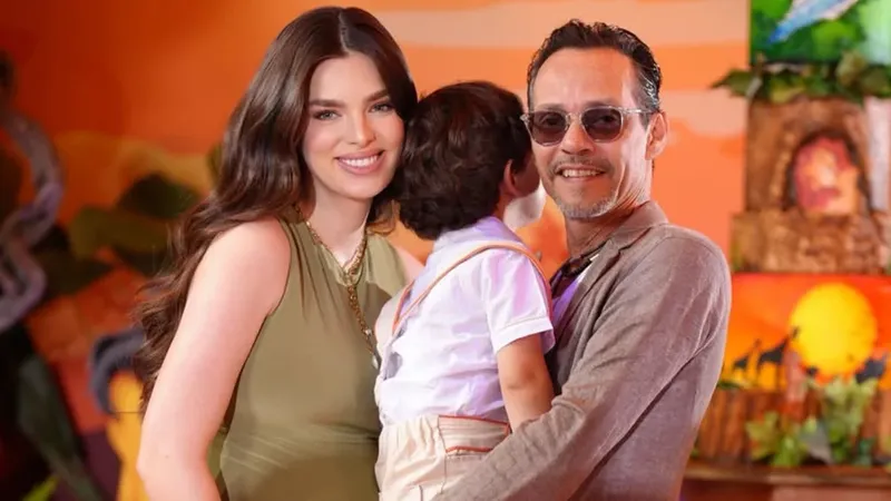 Nadia Ferreira, Marc Anthony y su hijo Marquito se embarcan en su primera aventura en Disney con la pequeña Myla