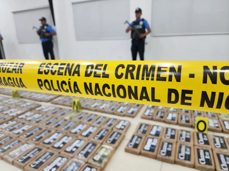 Policía Nacional incauta 694 kilogramos de cocaína en operativo contra el narcotráfico