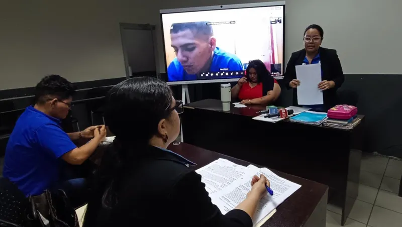 Joven enfrenta a la justicia por intentar asesinar a otro en el barrio William Díaz