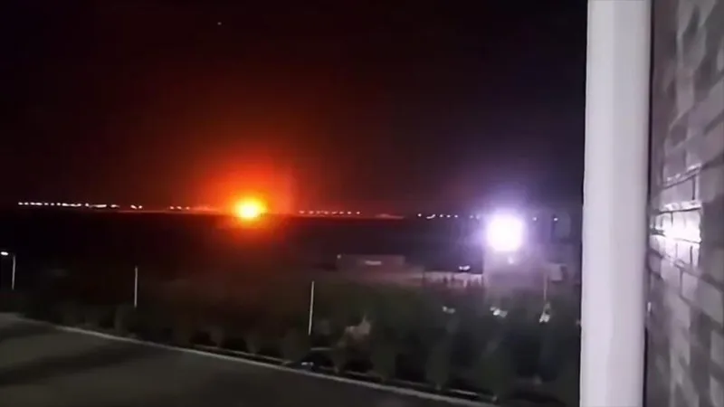 Yemen ataca aeropuerto y estaciones petroleras saudíes y derriba un dron