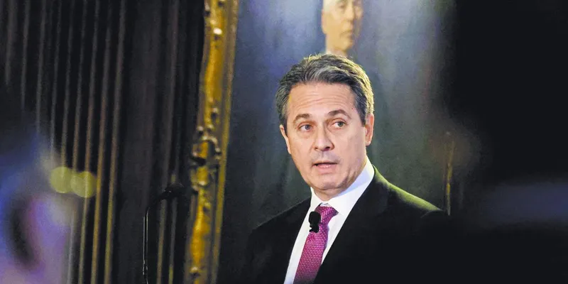Responsables de la Fed actúan con cautela tras intervención del Tesoro