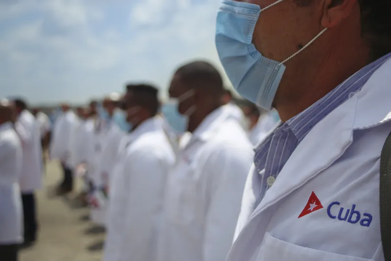 Altruismo que cura: médicos cubanos brindan ayuda a las víctimas de los potentes terremotos en Venezuela