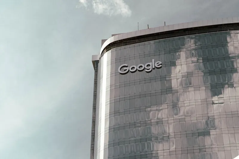 La escasez de capacidad de cómputo ya tiene víctimas: Google cierra el grifo del acceso a Gemini a Meta y más clientes