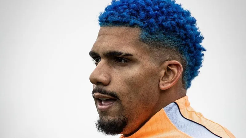 Ronald Araujo lo tiene difícil para llegar al España-Uruguay