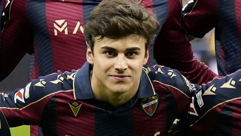 Carlos Álvarez, con la 'bendición' de Álvaro Fidalgo