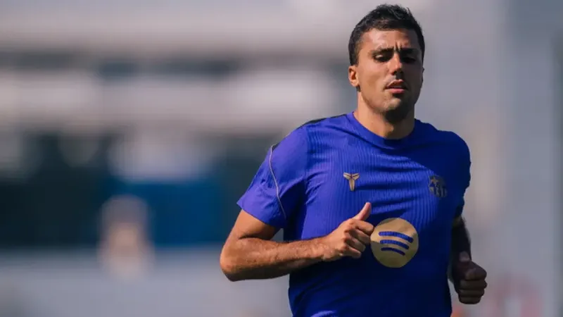 Rodri tampoco se entrena con el grupo antes del estreno liguero del Barça