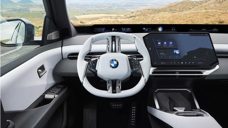 Ya no sólo pitará: si te pasas de velocidad, la UE propone que tu coche pierda potencia automáticamente gracias al uso de satélites