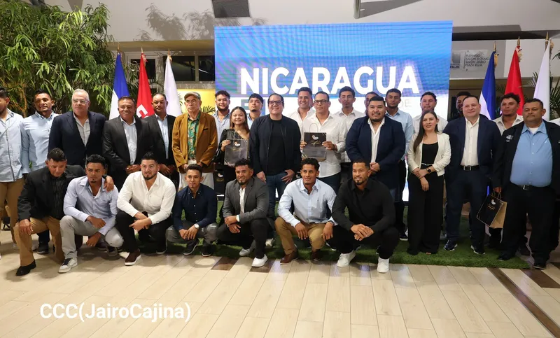 Reconocen a atletas nicaragüenses por su destacada participación en Santo Domingo 2026