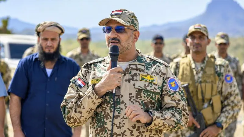 Comandante de mercenarios saudíes huye a Riad tras derrotas en Yemen
