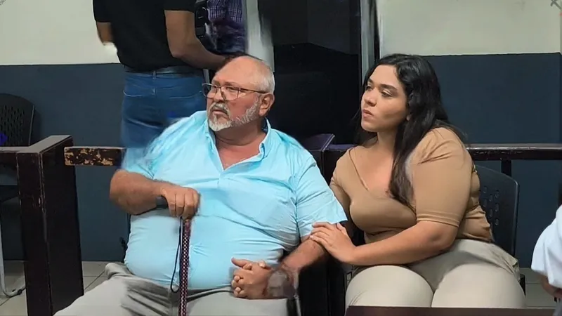 Padre e hija enfrentarán juicio por sobornos para sacar madera ilegal del Caribe Norte
