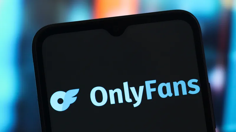 La justicia turca pide 10 años de prisión para casi 30 creadoras de contenido en OnlyFans