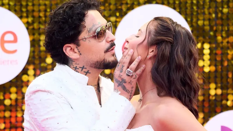 Christian Nodal se deja consentir por Ángela Nodal y ¿admite ser un ‘lobo domesticado’?