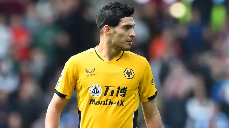Raúl Jiménez, el héroe que necesitaba el Wolverhampton