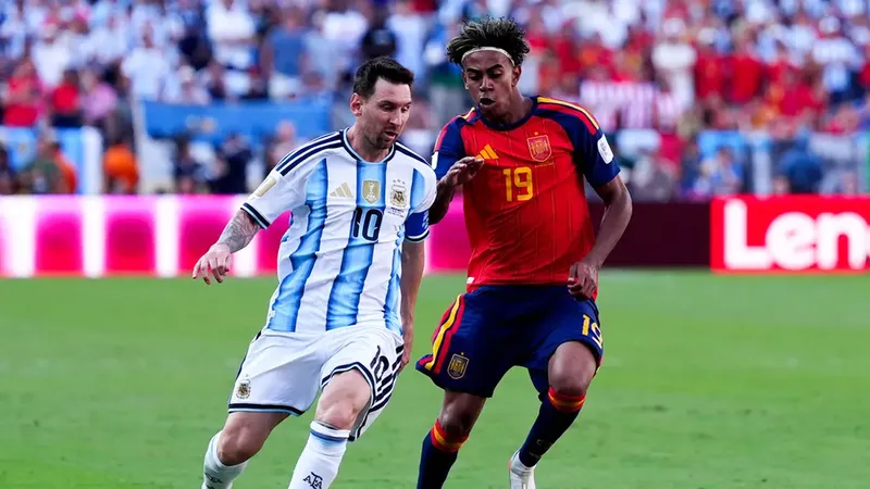 Lamine Yamal revela qué le dijo Messi tras la final del Mundial