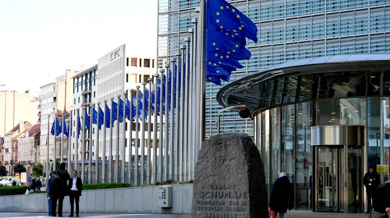 Hungría bloquea las negociaciones sobre la adhesión de Ucrania y Moldavia a la UE, según medios