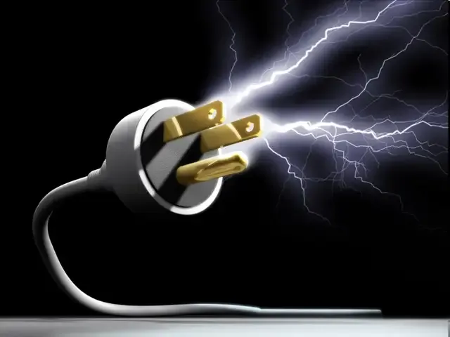 Capitalino grave tras descarga eléctrica cerca de cervecería Toña en Managua