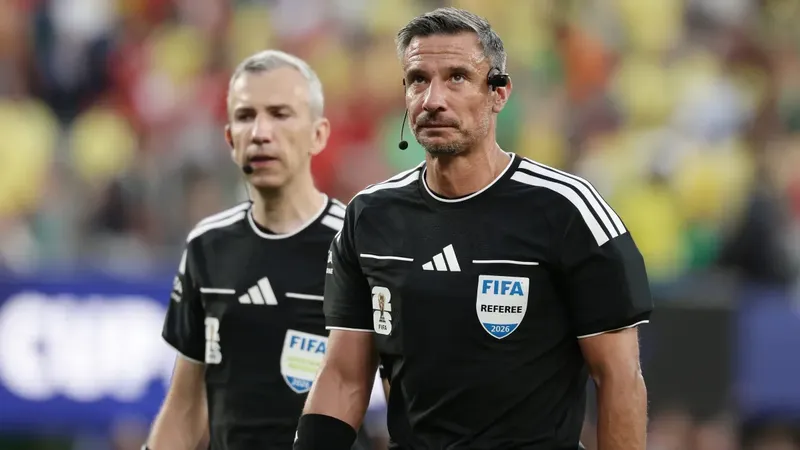 Slavko Vinčić, el árbitro que rompió en llanto al saber que dirigirá la final del Mundial 2026 entre España y Argentina
