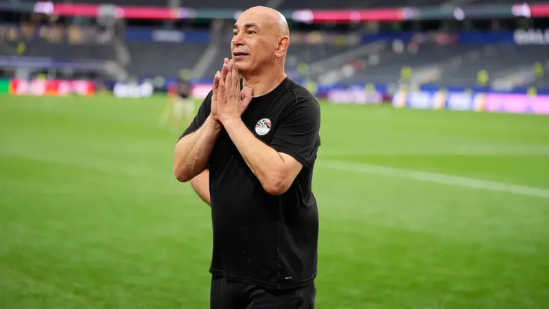¿Escándalo mundial? El árbitro François Letexier ignoró el protocolo de racismo de la FIFA ante Egipto