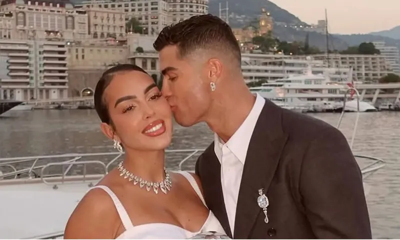 Cristiano Ronaldo y Georgina Rodríguez confirman su boda con una sola fotografía