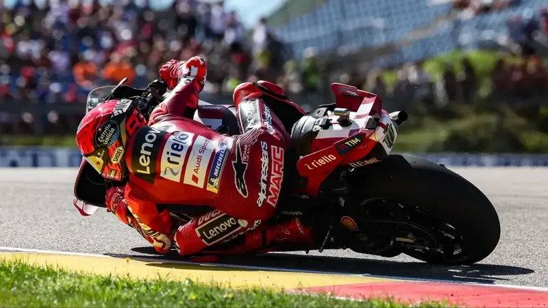 Marc Márquez cumple el primer objetivo en Sachsenring: victoria inapelable