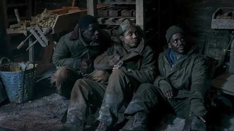 "Todo un espectáculo de principio a fin": Según nuestros usuarios, esta es la mejor serie de guerra de la última década
