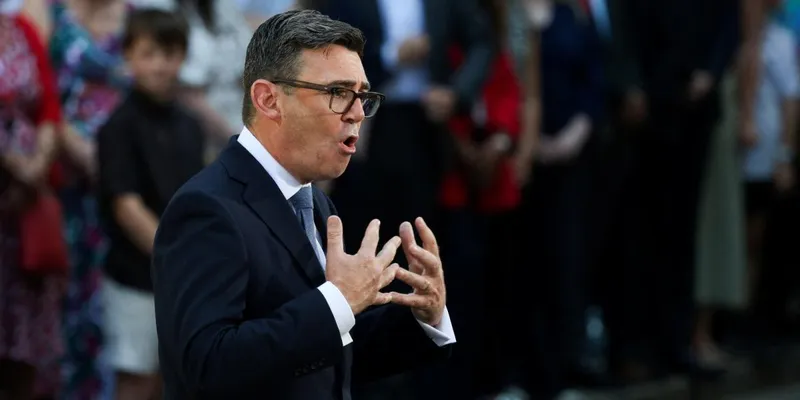 Ministro de UK pide enfocarse en reducir el costo de vida