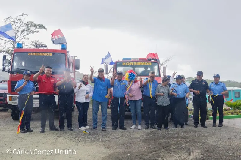 Inauguran estación de Bomberos Unidos “Compañero Homero José Díaz Ortega” en Santo Tomás