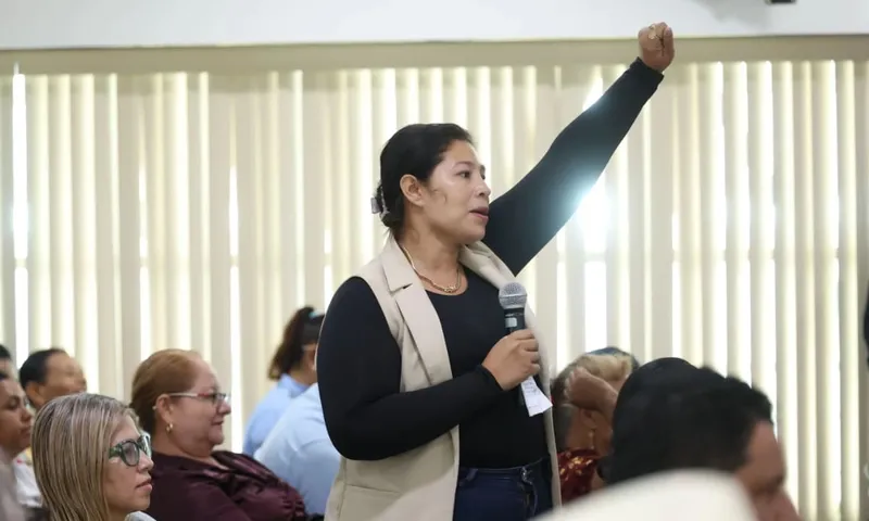 Comerciantes de los mercados respaldan reforma parcial a la Constitución