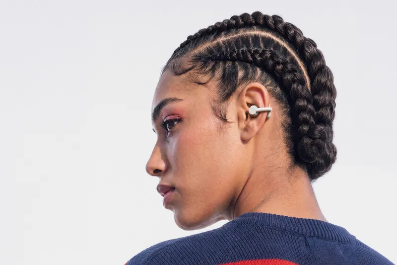 Nothing lanza sus primeros auriculares abiertos (y económicos): se llaman CMF Clip Pro y llegarán en unas semanas
