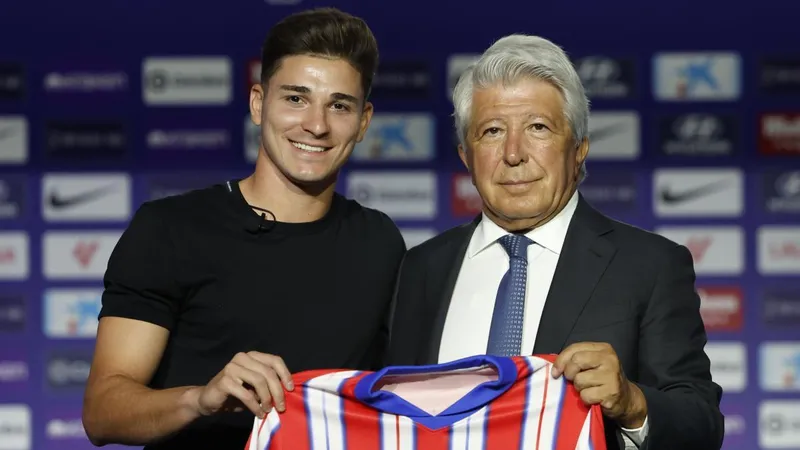 El Barça lo confirma: oferta al Atlético por Julián