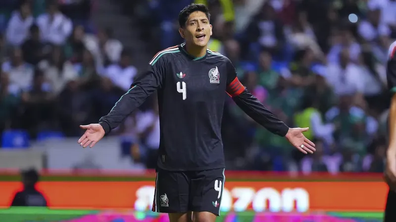 Miguel Herrera cuestiona la participación de Edson Álvarez e el Mundial