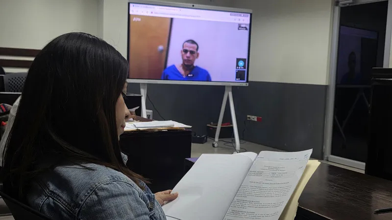 ¡A juicio! sin mediar palabras, intimidó a su víctima y le robó
