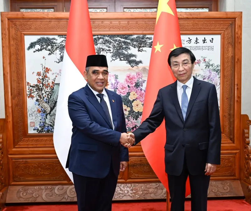 Máximo asesor político de China se reúne con presidente de Asamblea Consultiva del Pueblo de Indonesia