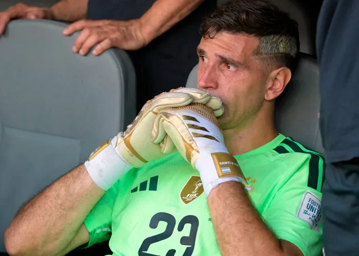 Emiliano Martínez abre la puerta a una retirada de la selección argentina