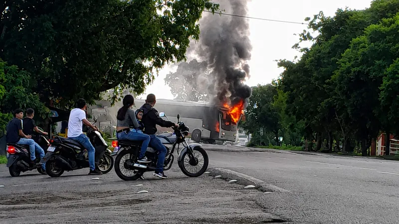 Bloqueos en Michoacán tras captura de importante capo por el Ejército mexicano