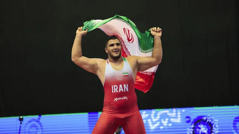 Irán sigue brillando en EEUU con 2 de oro y 3 de bronce en lucha libre