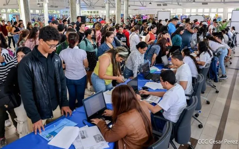 Más de 500 mil estudiantes universitarios matriculas para el 2027