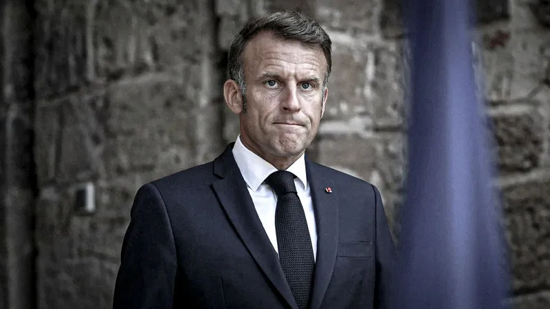 Emmanuel Macron restringe protestas mientras Francia se hunde en una crisis económica