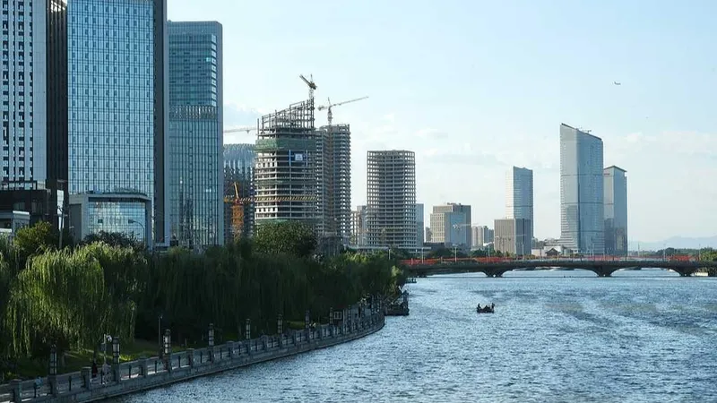Expertos chilenos analizan los avances en la gobernanza de Beijing