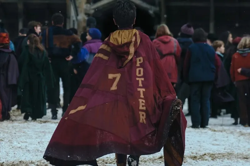 La nueva forma de jugar a Quidditch en la serie de Harry Potter de HBO te va a parece rara, pero tiene todo el sentido del mundo