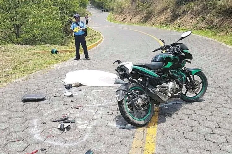 Al menos cuatro personas fallecieron este fin de semana en accidentes que involucran a motociclistas