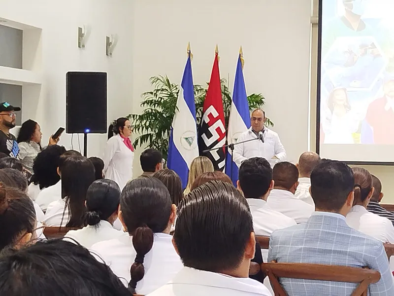 Fortalecen capacidades en la atención en Pediatría