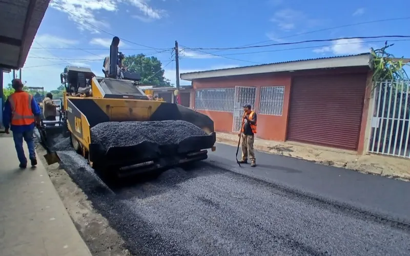 Familias de Batahola Norte cuentan con nuevas calles asfaltadas