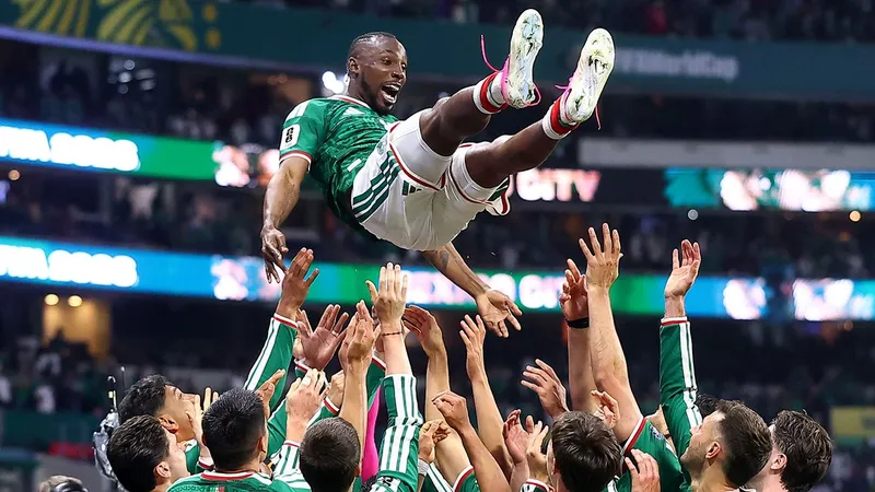 Julián Quiñones, tercer máximo goleador de México en Mundiales